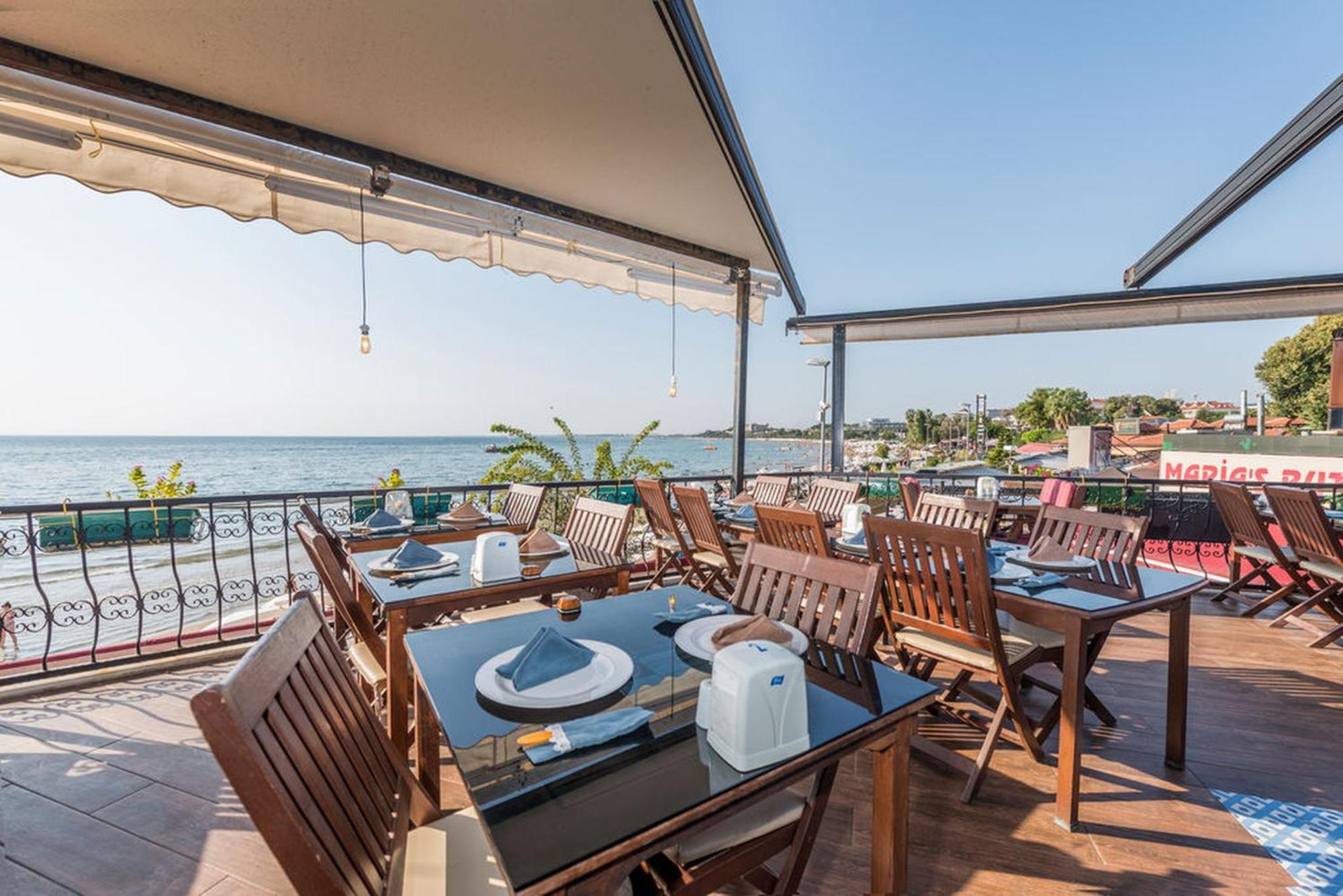 Tropic Club & - Otel
