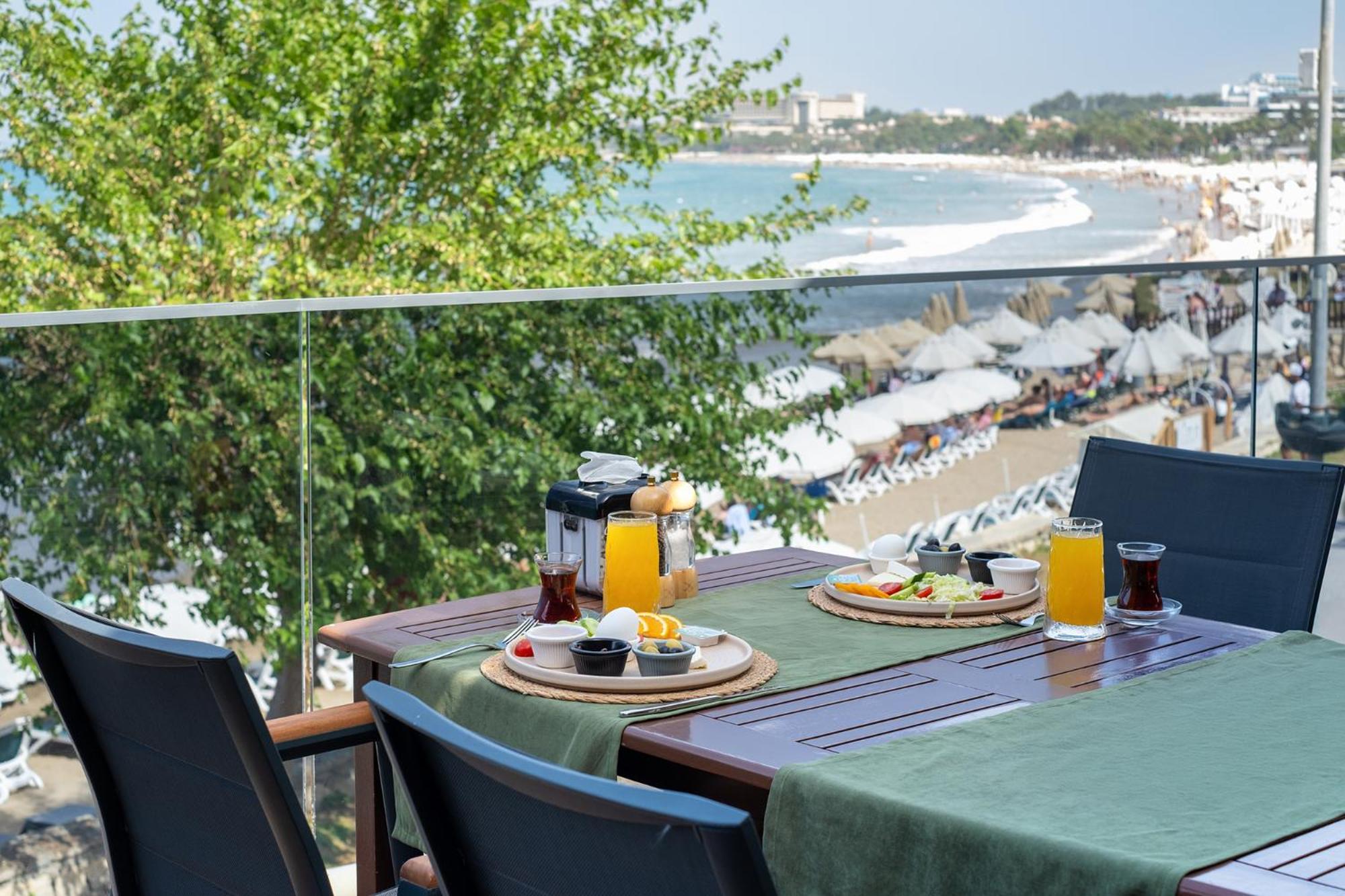 Otel Tropic Club & -